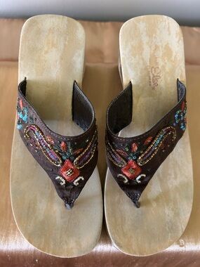 Vintage Skechers Something Else Brown Embroidered Beaded Thong Sandals